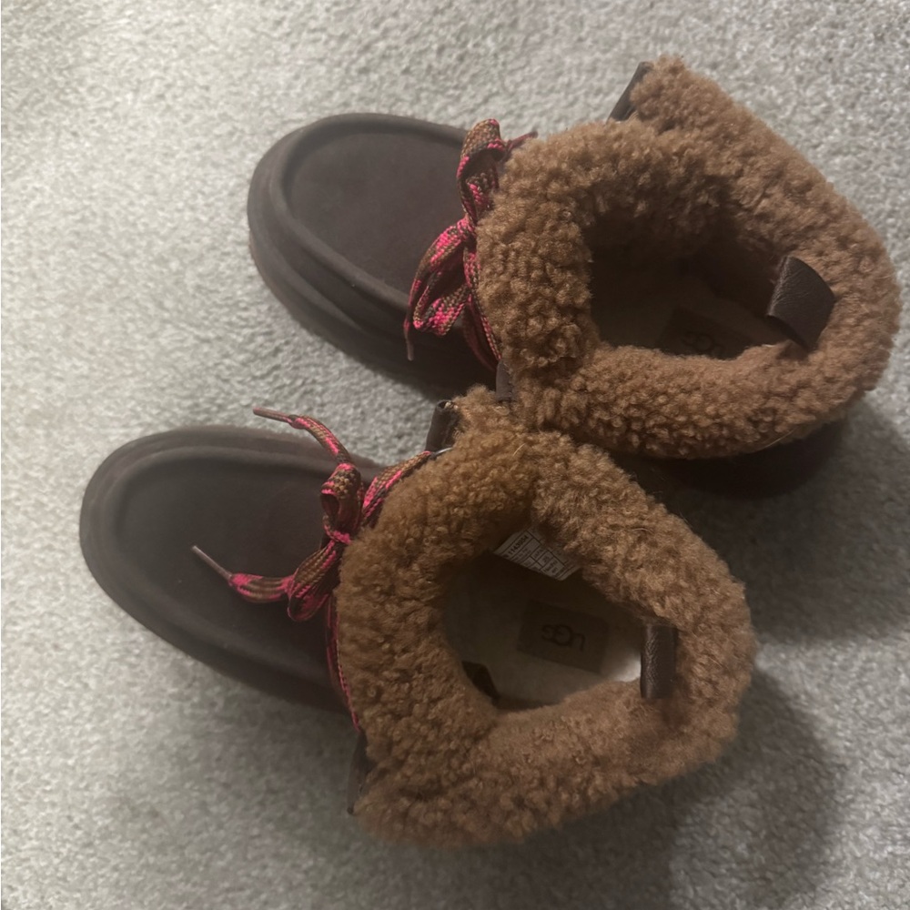 UGG Funkarra Dark Brown Suede Boots with Pink laces - Picture 3 of 6